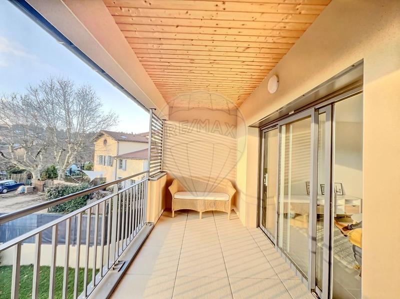 Appartement - 82 m² - 4 pièces