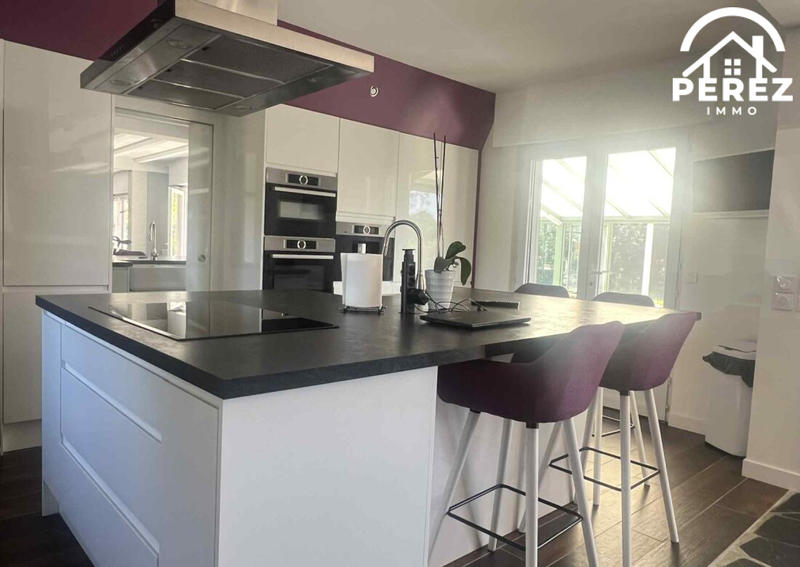 Villa - 225 m² - 7 pièces