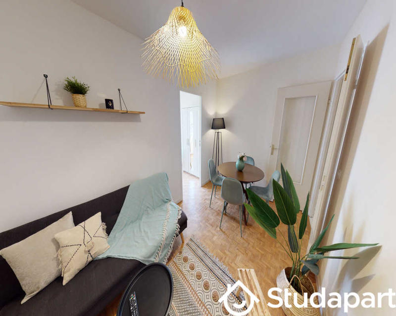 Chambre - 90 m² - 1 pièce