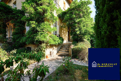 Maison - 252 m² - 11 pièces