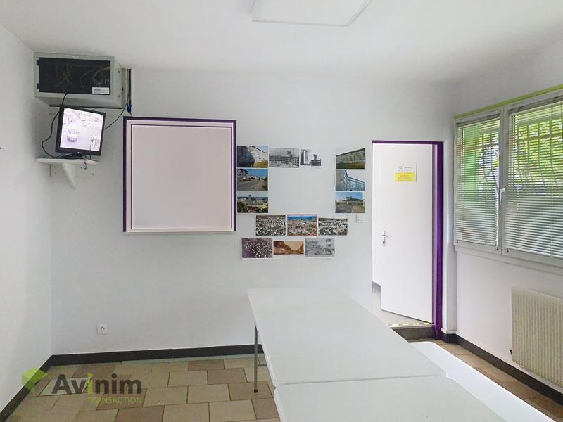Local commercial - 1 068 m²