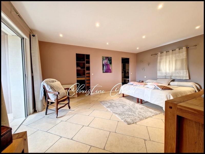 Maison - 174 m² - 5 pièces