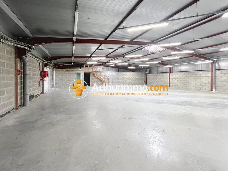 Bureau - 1 444 m² - 3 pièces