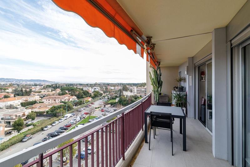 Appartement - 98 m² - 3 pièces