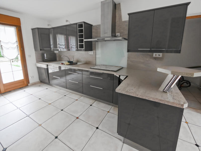 Maison - 177 m² - 7 pièces