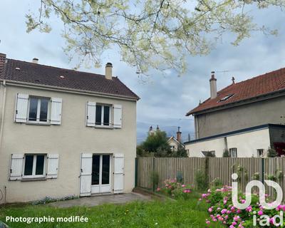 Maison - 92 m² - 6 pièces