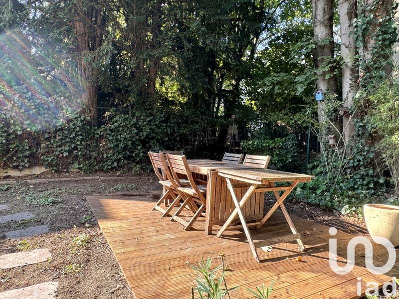 Maison - 238 m² - 8 pièces