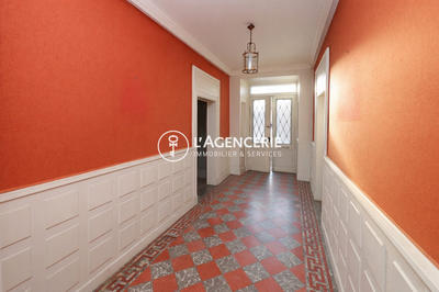 Maison - 310 m² - 8 pièces