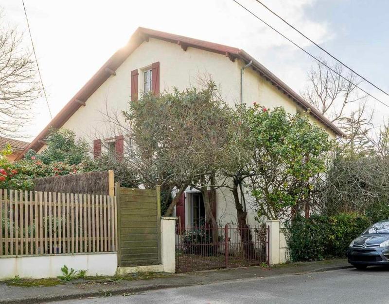 Maison - 396 m² - 9 pièces