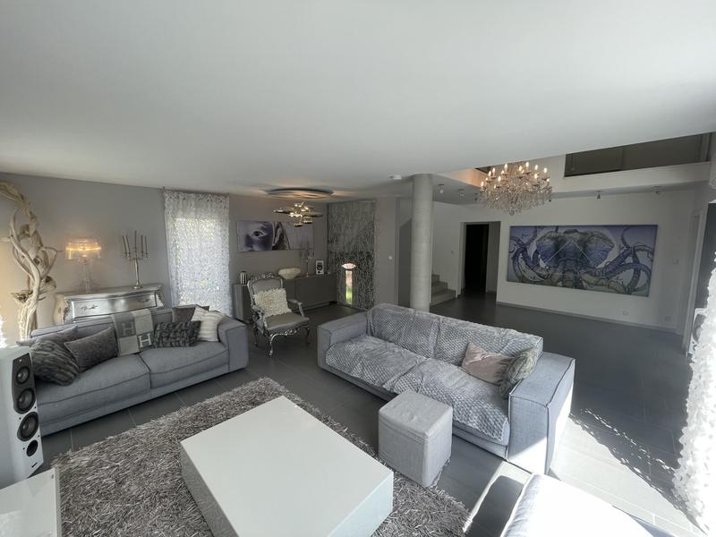 Maison contemporaine - 154 m² - 7 pièces