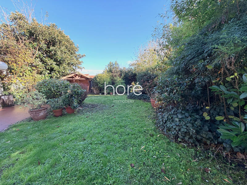 Maison - 210 m² - 8 pièces