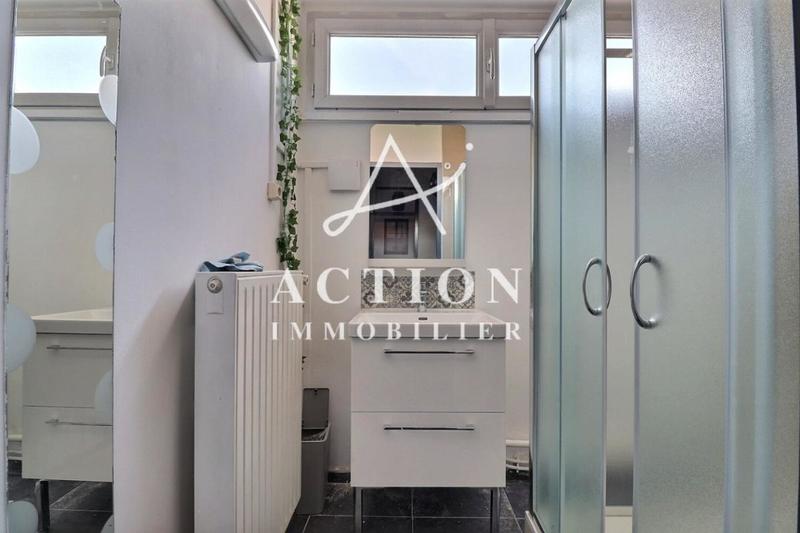 Maison - 142 m² - 8 pièces