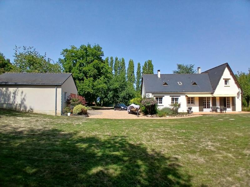 Maison - 196 m² - 9 pièces