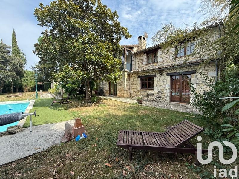 Maison - 282 m² - 8 pièces