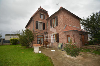 Maison - 190 m² - 8 pièces