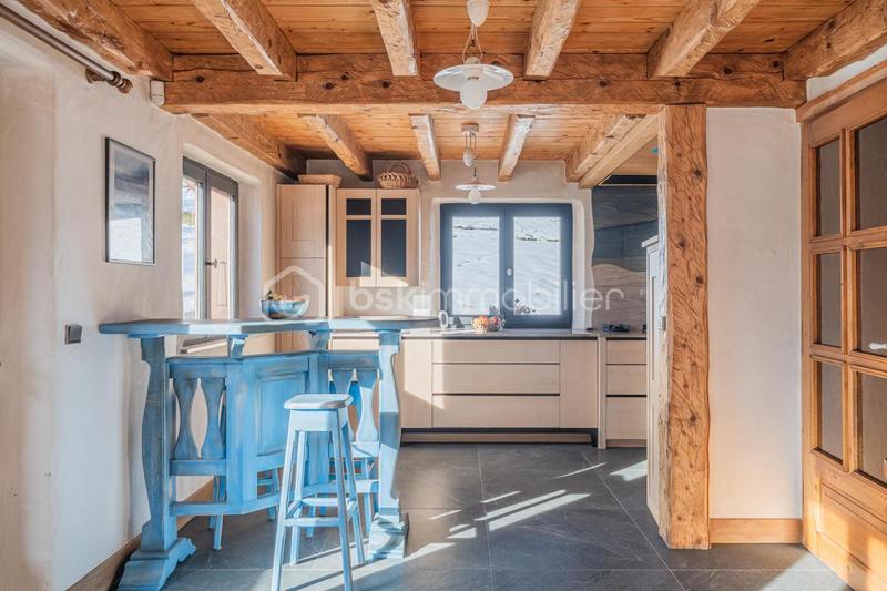 Châlet - 243 m² - 12 pièces