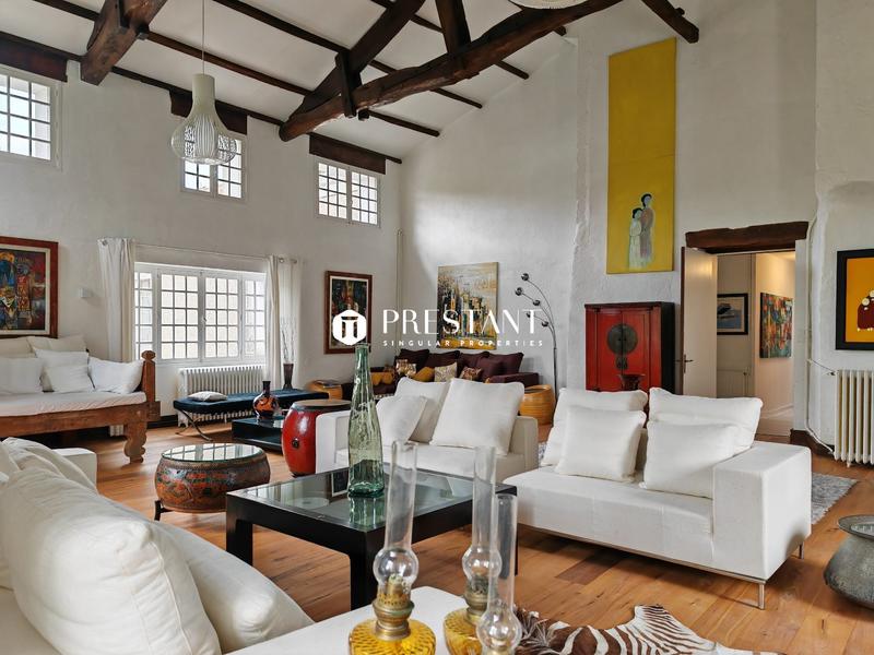 Demeure - 524 m² - 13 pièces