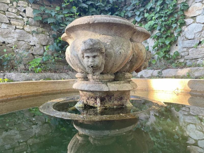 Maison - 240 m² - 10 pièces