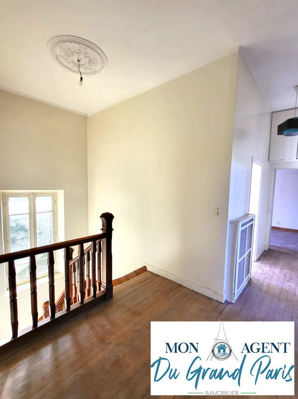 Maison - 180 m² - 7 pièces