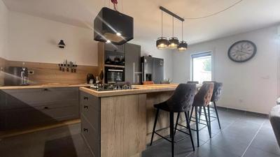 Maison - 85 m² - 4 pièces