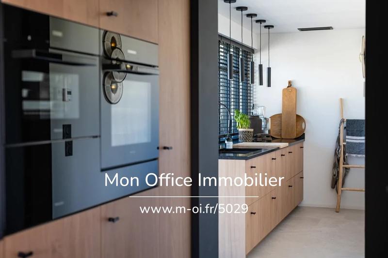 Propriété - 269 m² - 8 pièces