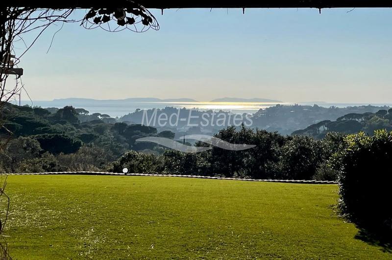 Propriété - 400 m²