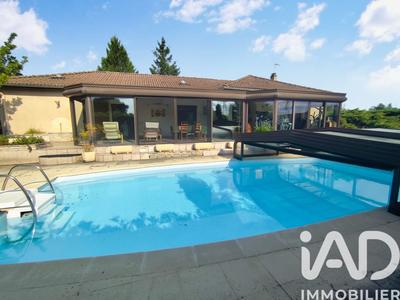 Maison - 186 m² - 5 pièces