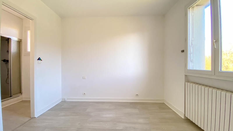 Maison - 213 m² - 7 pièces