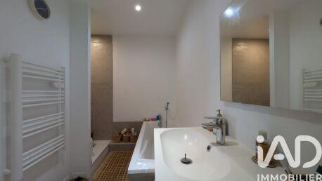 Maison - 200 m² - 7 pièces