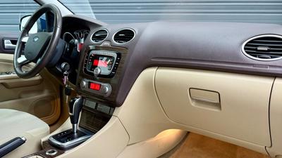 Ford Focus 2.0 Tdci 110 Titanium Powershift Garantie 12 Mois