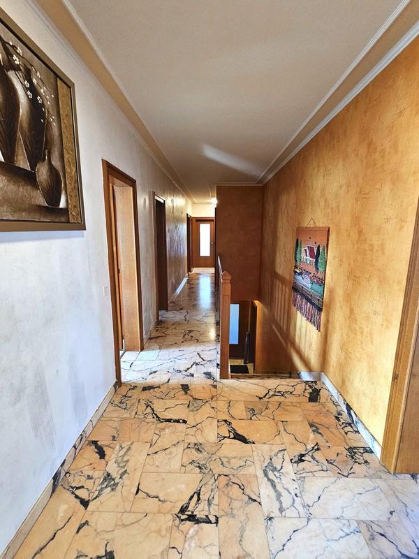 Maison - 166 m² - 8 pièces