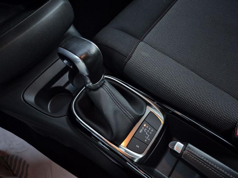 Citroën C4 Cactus PureTech 110 s&amp;amp;S Eat6 Feel Business