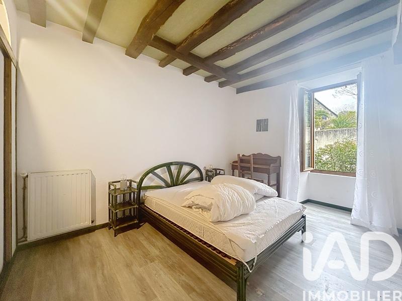 Maison - 238 m² - 7 pièces