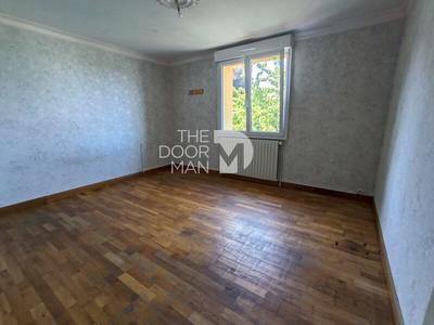 Pavillon - 90 m² - 5 pièces