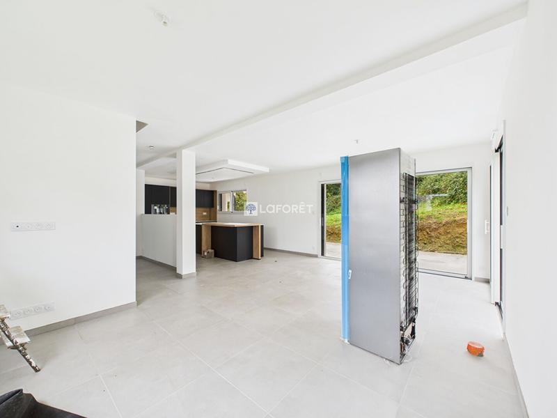 Maison - 102 m² - 5 pièces