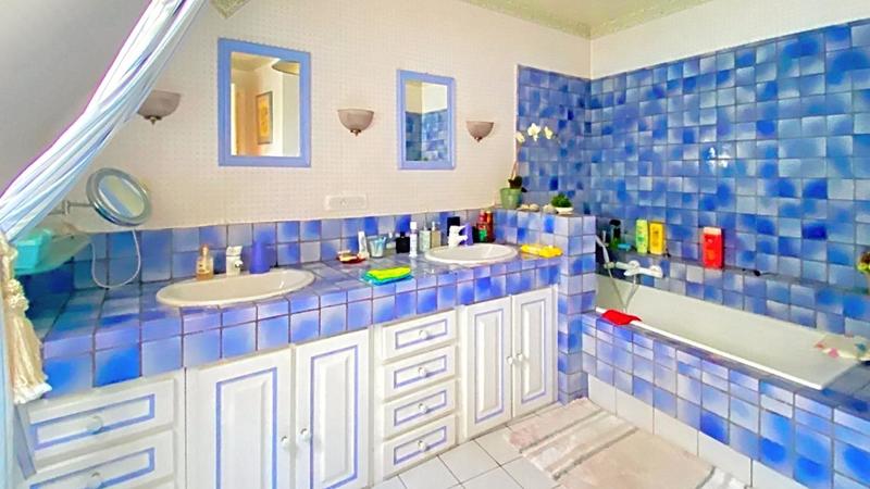 Maison - 194 m² - 5 pièces