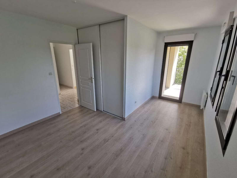 Appartement - 90 m² - 5 pièces