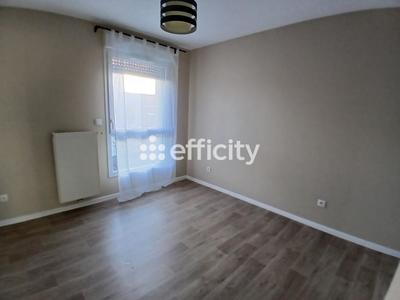 Maison - 85 m² - 5 pièces