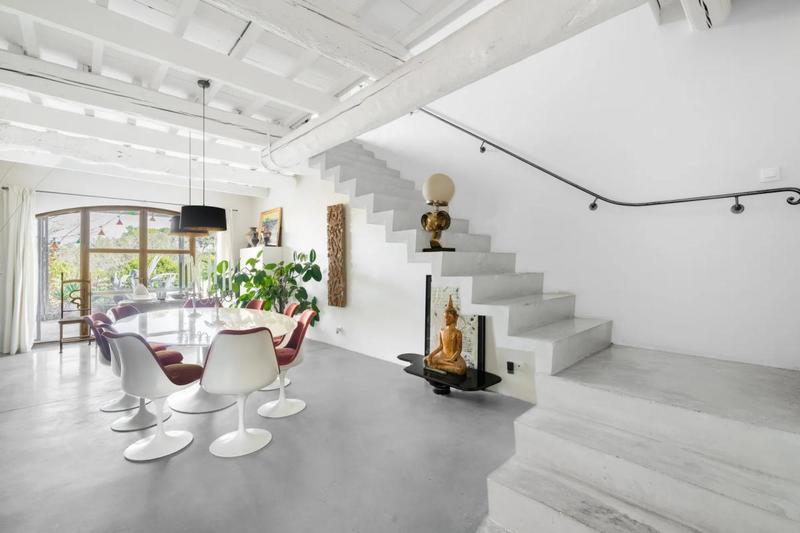 Mas - 300 m² - 10 pièces