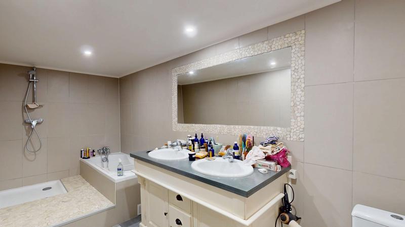 Appartement - 111 m² - 4 pièces