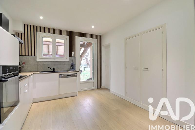 Maison - 111 m² - 6 pièces