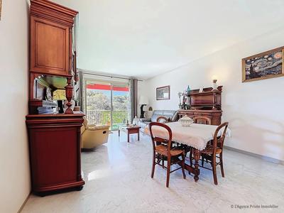 Appartement - 74 m² - 3 pièces