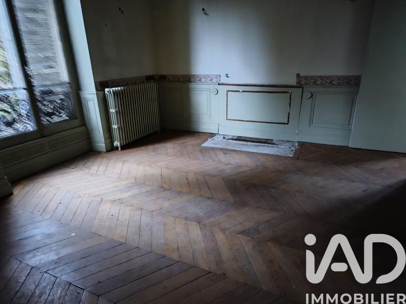 Maison - 335 m² - 10 pièces