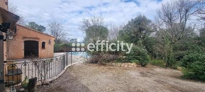 Maison - 180 m² - 6 pièces