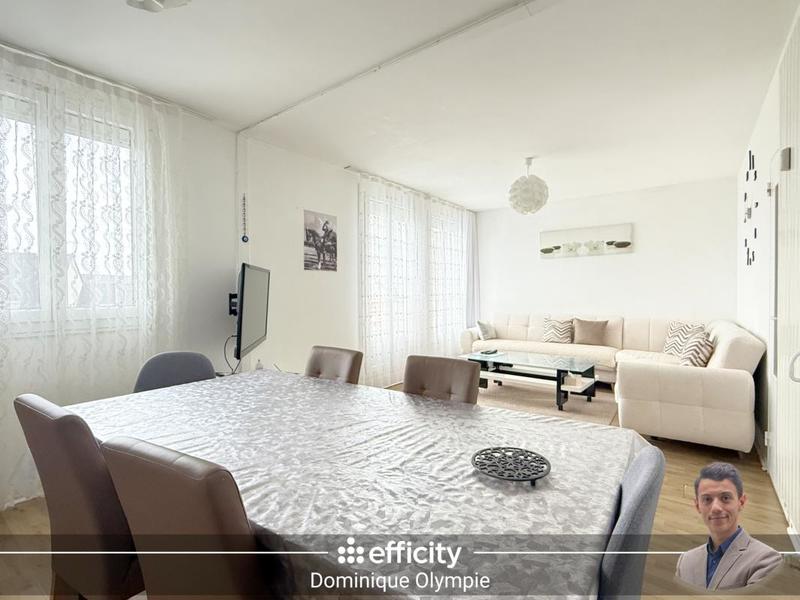 Appartement - 80 m² - 5 pièces