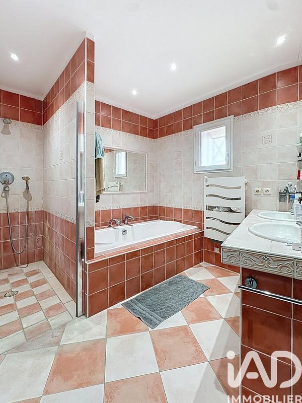 Maison - 150 m² - 4 pièces