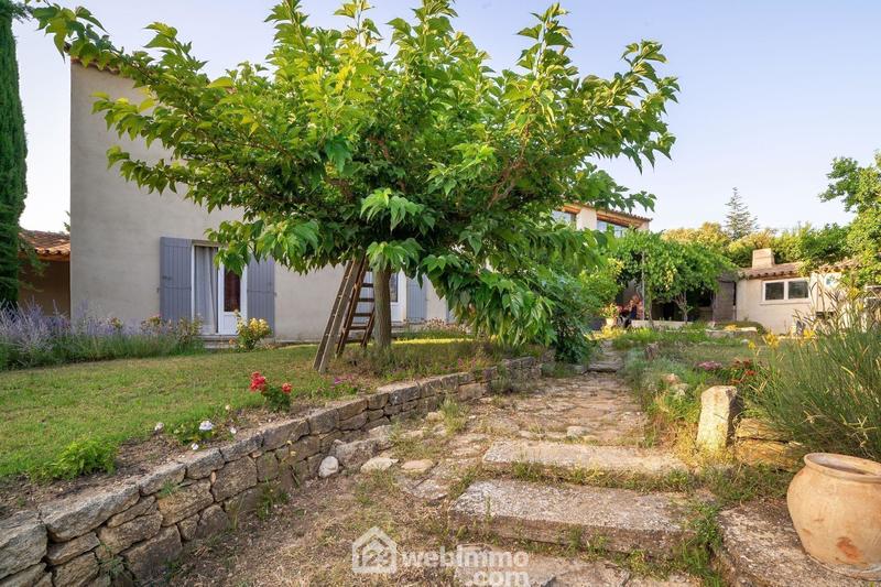 Maison - 245 m² - 9 pièces