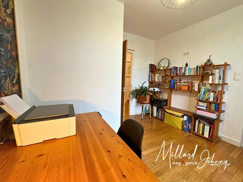 Maison - 204 m² - 9 pièces