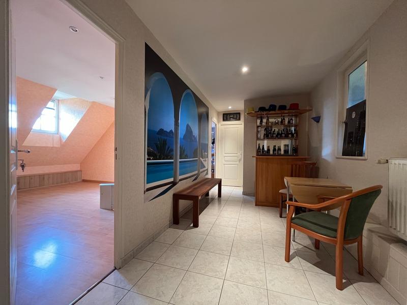 Maison - 178 m² - 7 pièces