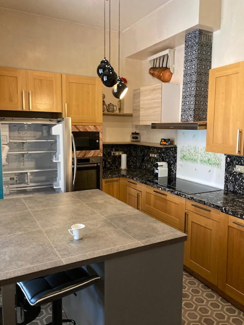 Maison - 300 m² - 10 pièces